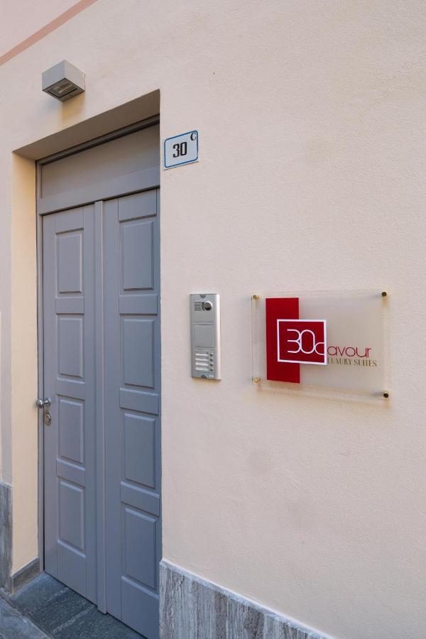 30Cavour Luxury Suites Pavia Ngoại thất bức ảnh